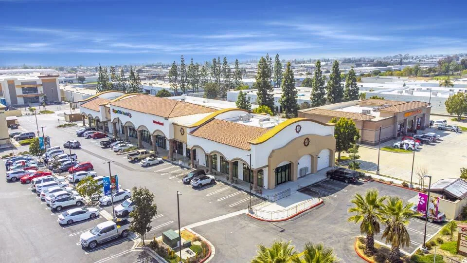 Retail in Montclair, CA — Lease in Montclair, CA, photo 4 of 8