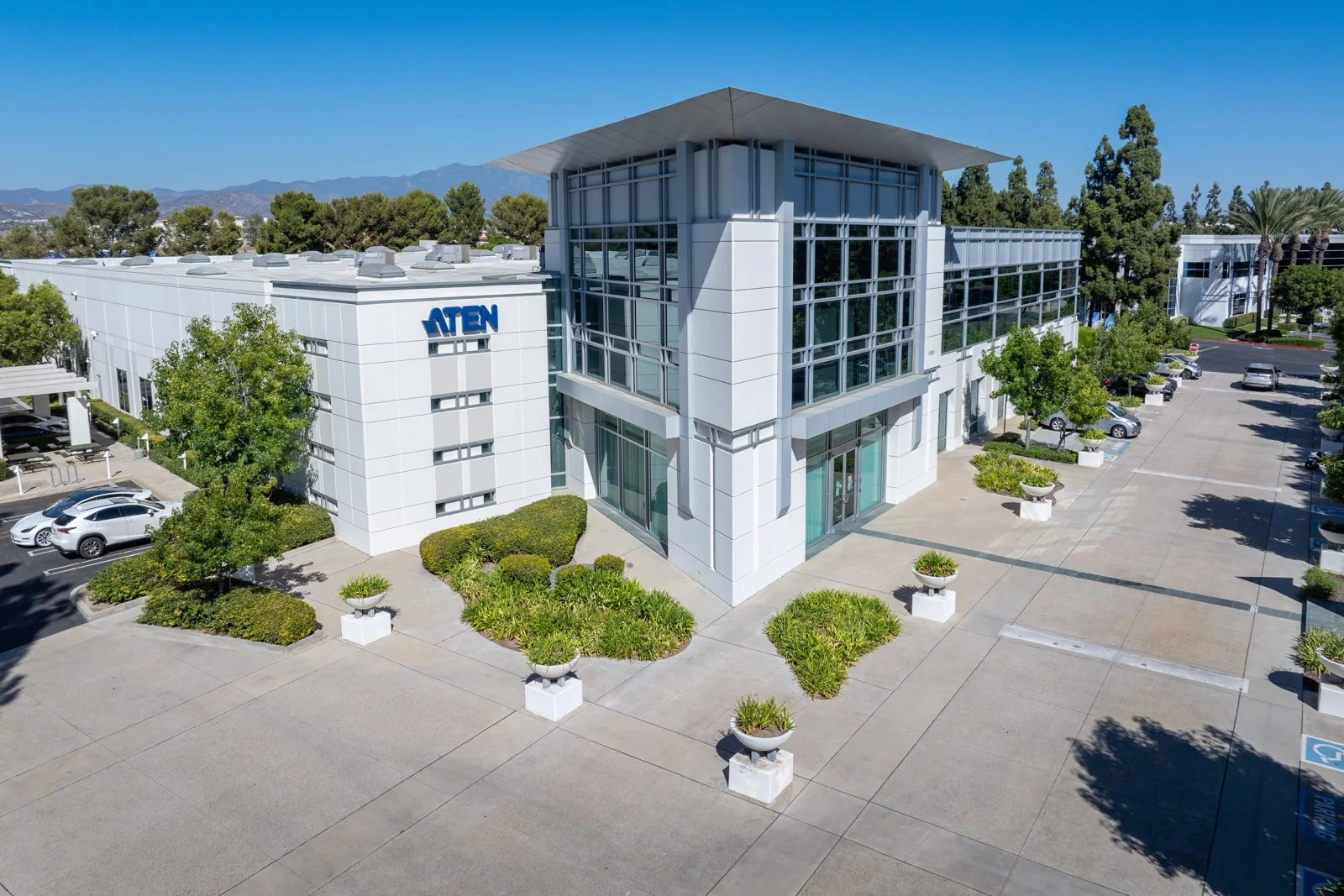 15365 Barranca - Dead Storage Warehouse For Sublease — Lease in Irvine, CA, photo 1 of 2