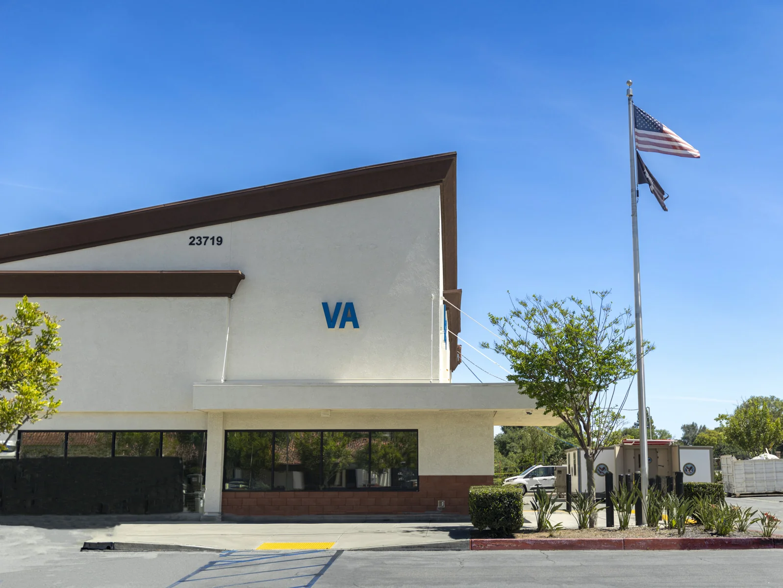 Moulton Plaza — Lease in Laguna Hills, CA, photo 3 of 7