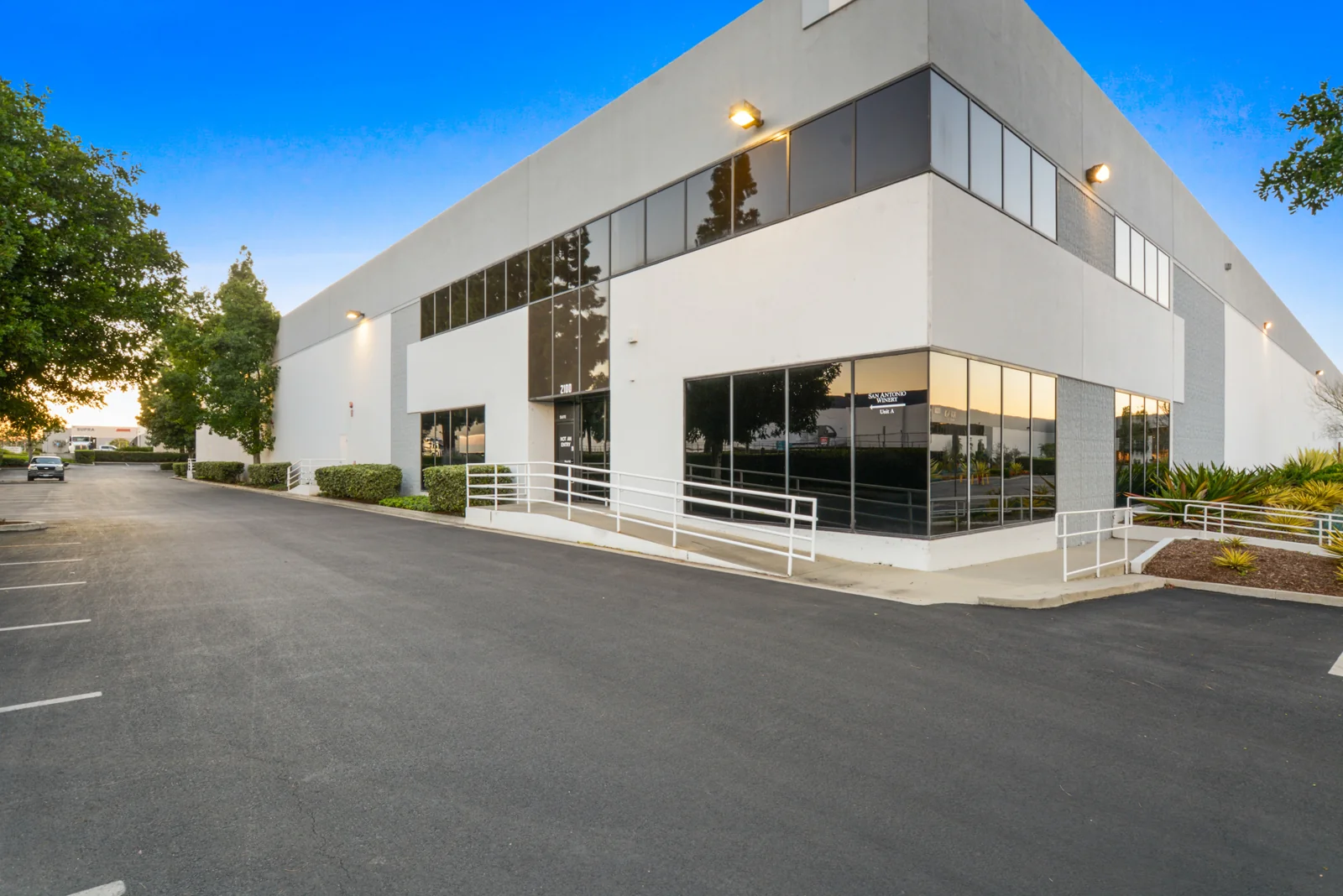 Industrial in Fullerton, CA — Lease in Fullerton, CA, photo 3 of 6