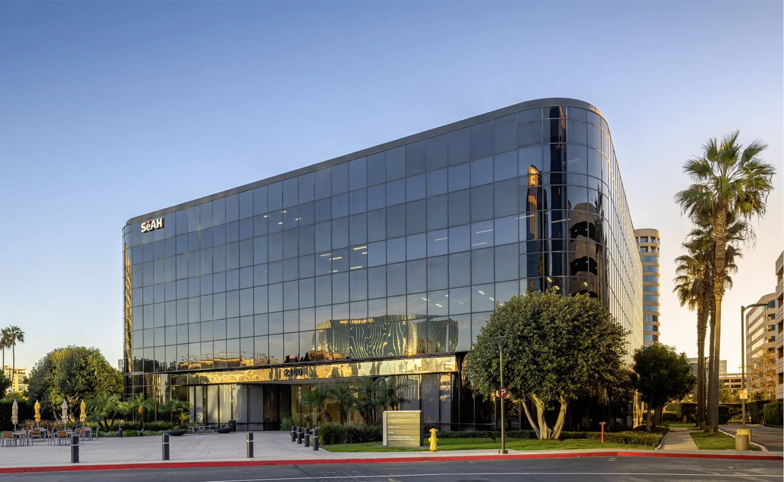 2100 Main — Lease in Irvine, CA, photo 1 of 3