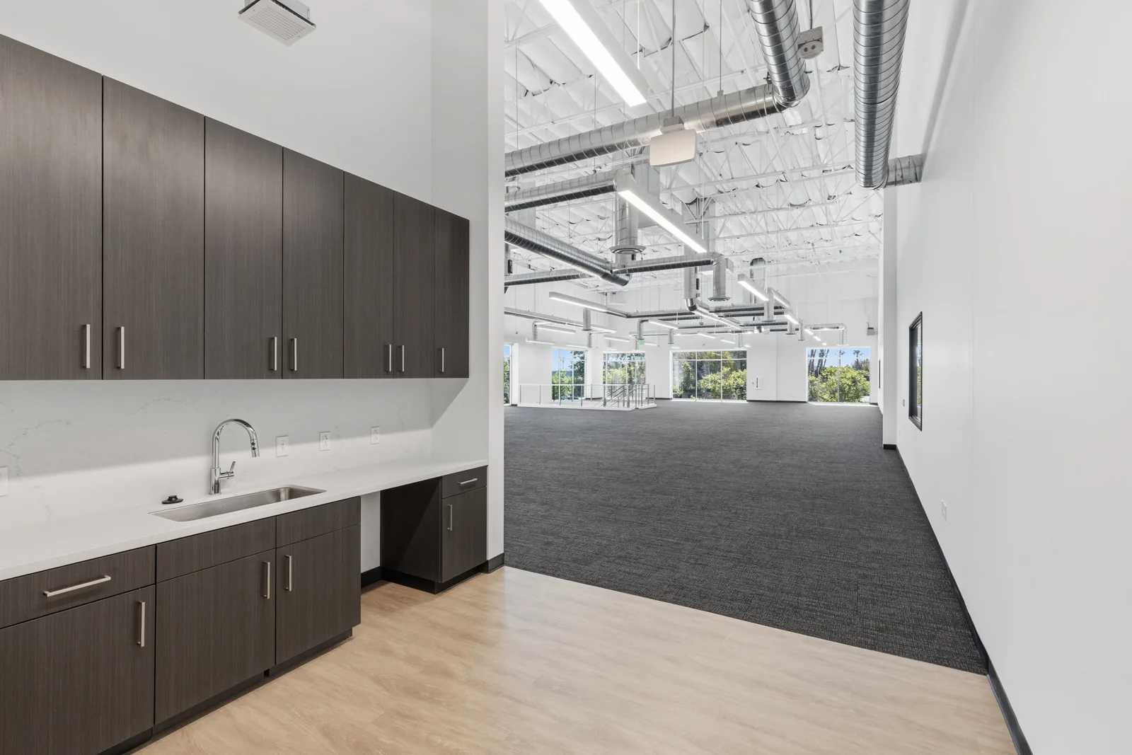 Goodman Commerce Center Cypress — Lease in Cypress, CA, photo 4 of 8
