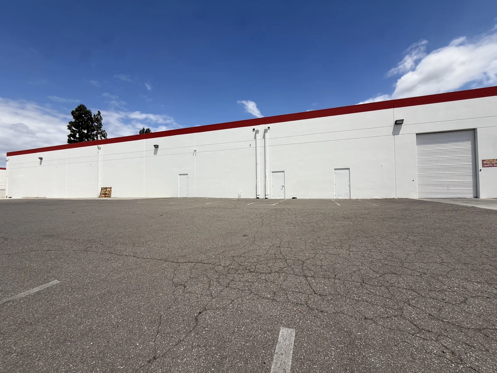 Industrial in Commerce, CA — Lease in Commerce, CA, photo 4 of 5