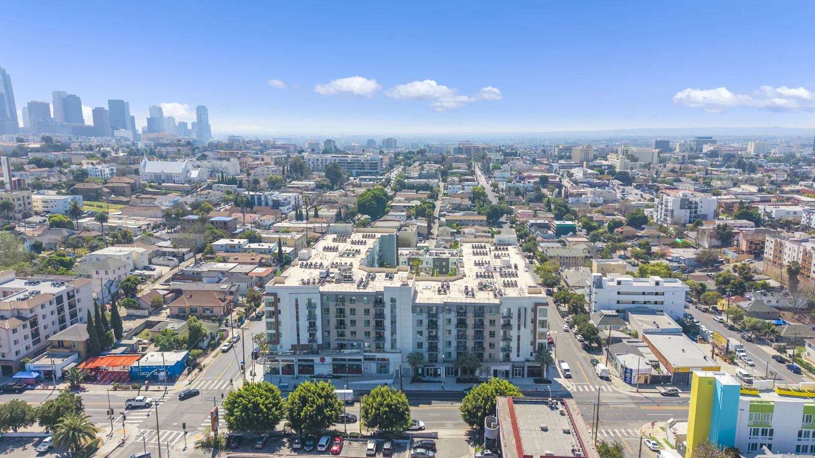 Bahay Apartments — Lease in Los Angeles, CA, photo 3 of 8
