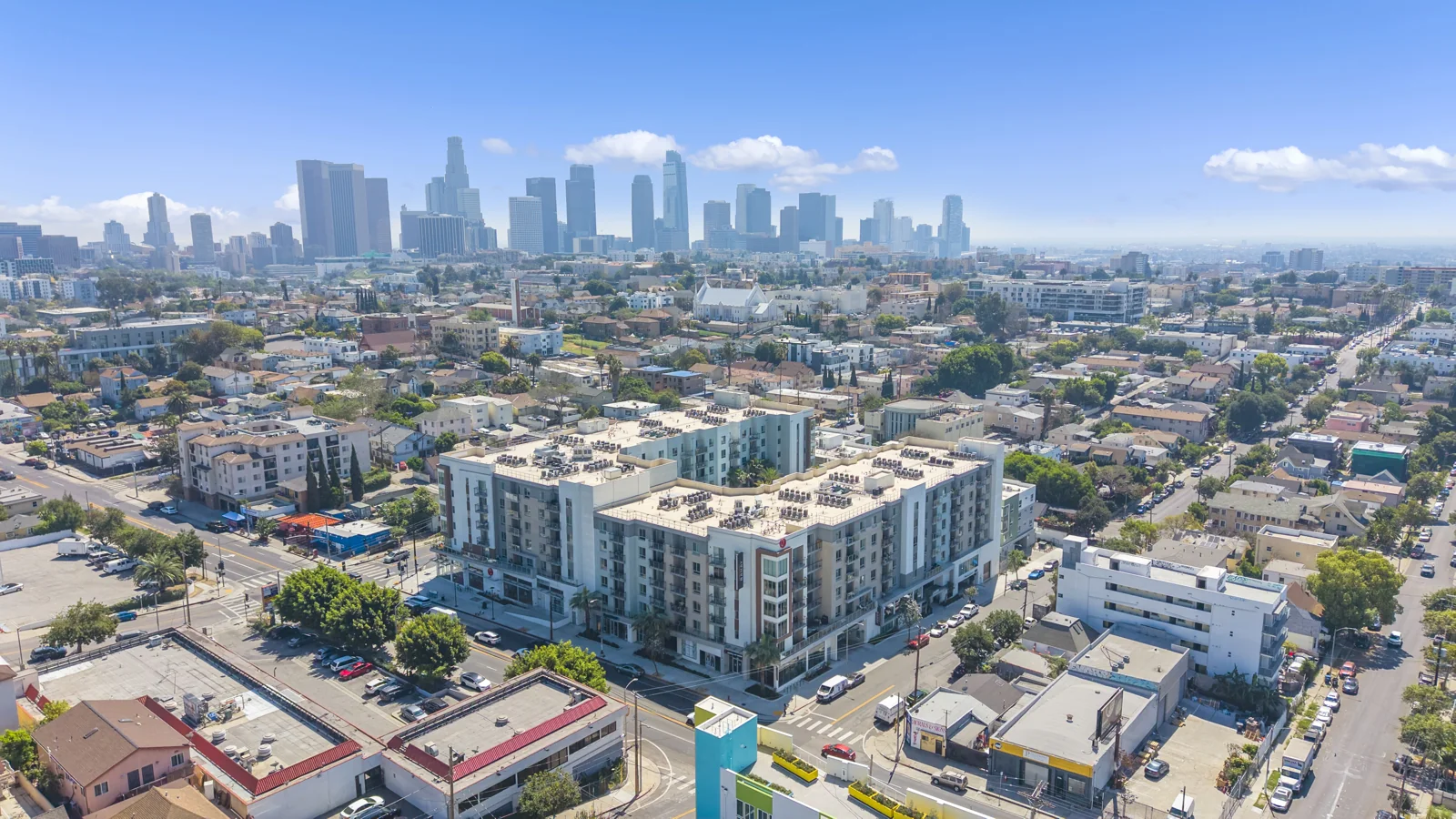 Bahay Apartments — Lease in Los Angeles, CA, photo 4 of 8