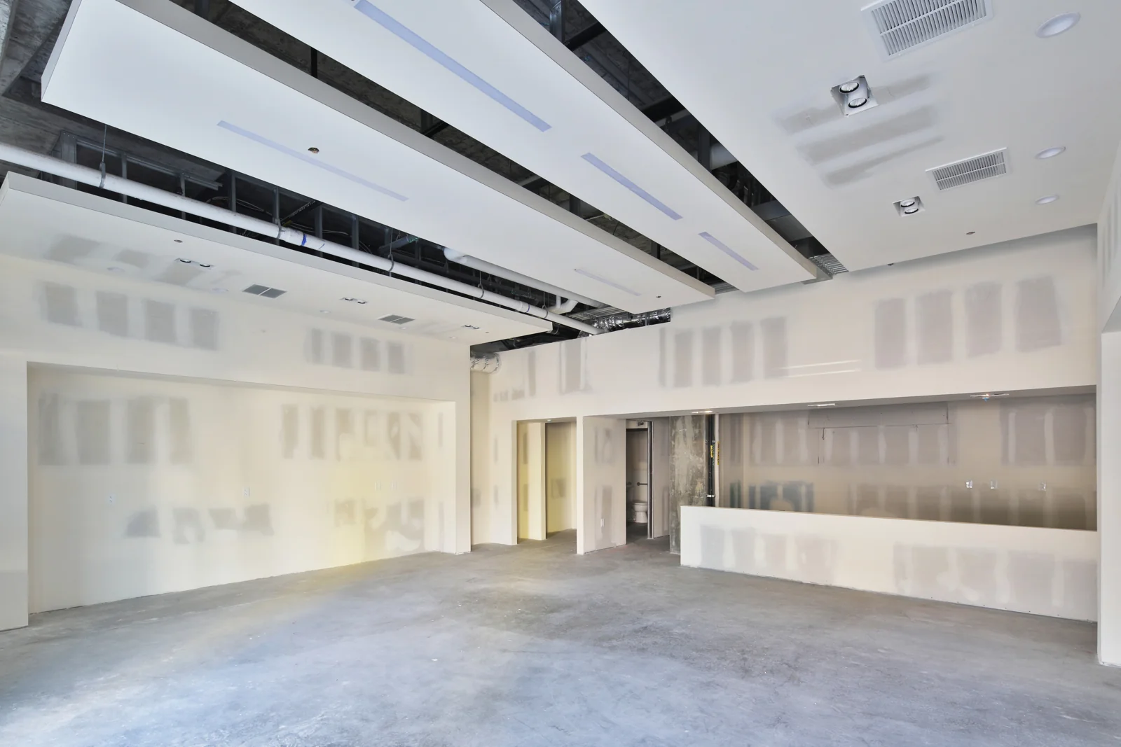 Bahay Apartments — Lease in Los Angeles, CA, photo 6 of 8