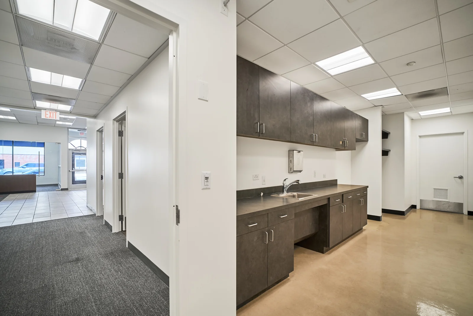 Retail in Long Beach, CA — Lease in Long Beach, CA, photo 5 of 7
