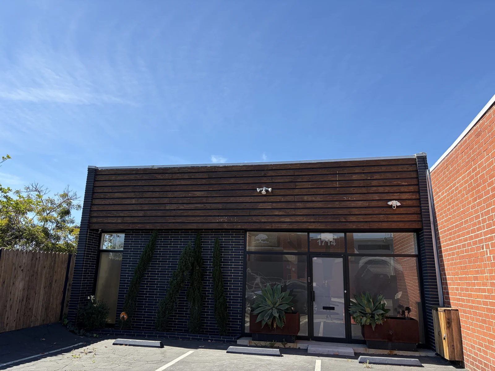 1714 18th Street — Lease in Santa Monica, CA, photo 1 of 8