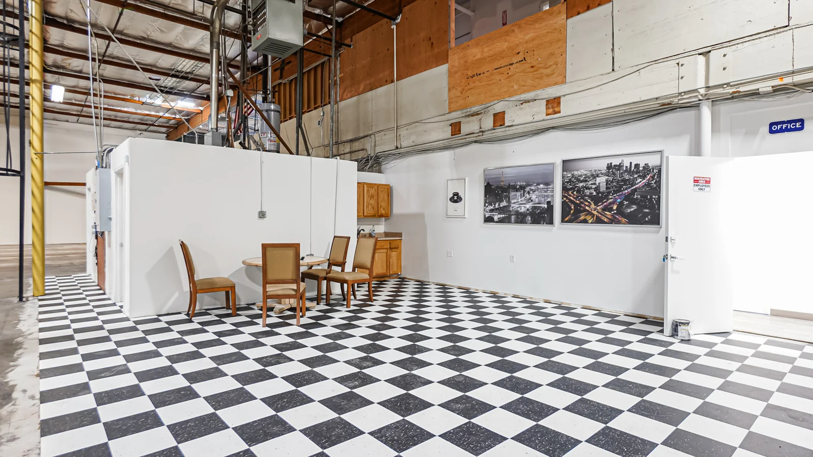 ±23,304 SF of Industrial Space Available in… — Lease in Los Angeles, CA, photo 7 of 8