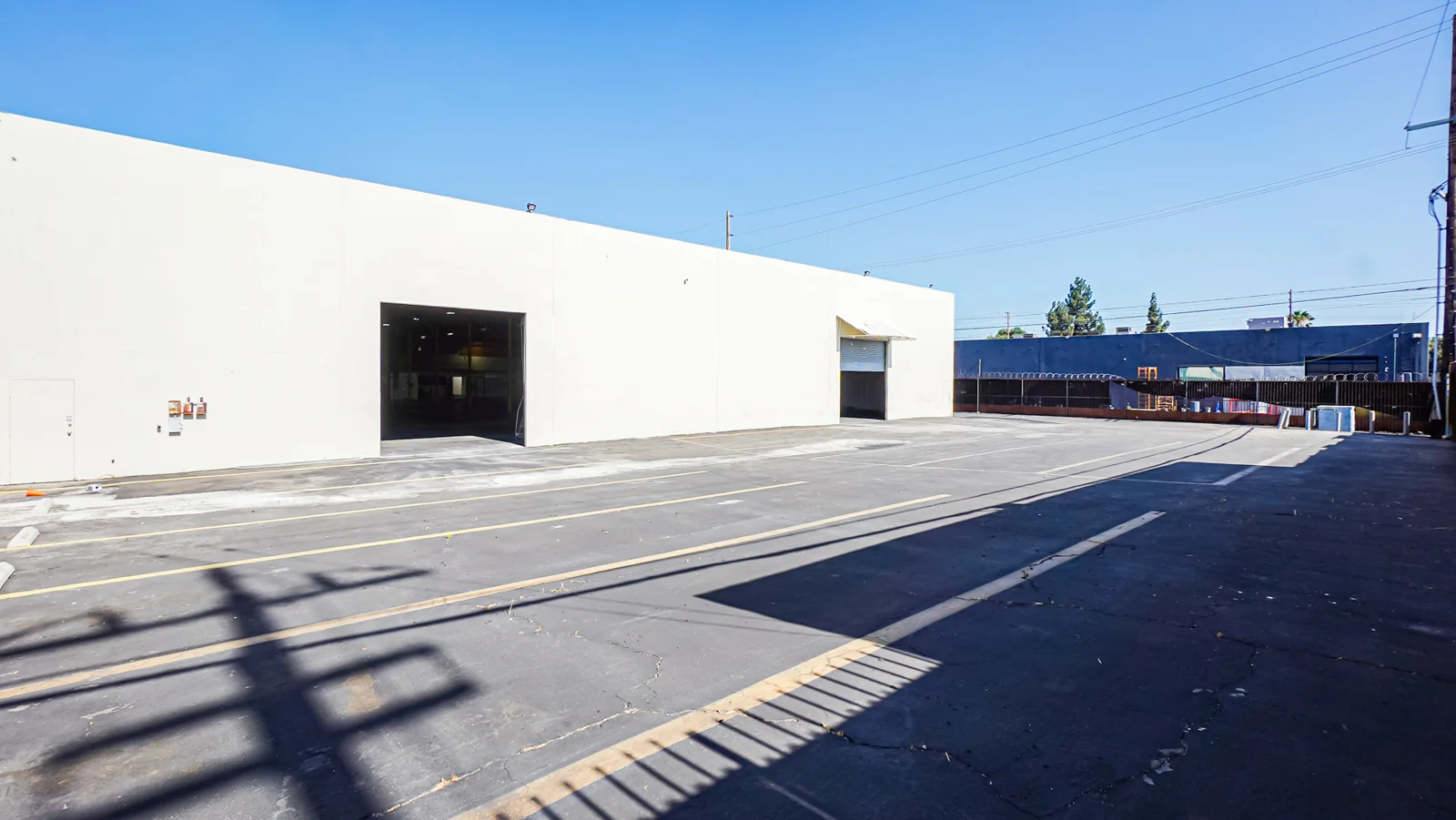 ±23,304 SF of Industrial Space Available in… — Lease in Los Angeles, CA, photo 8 of 8