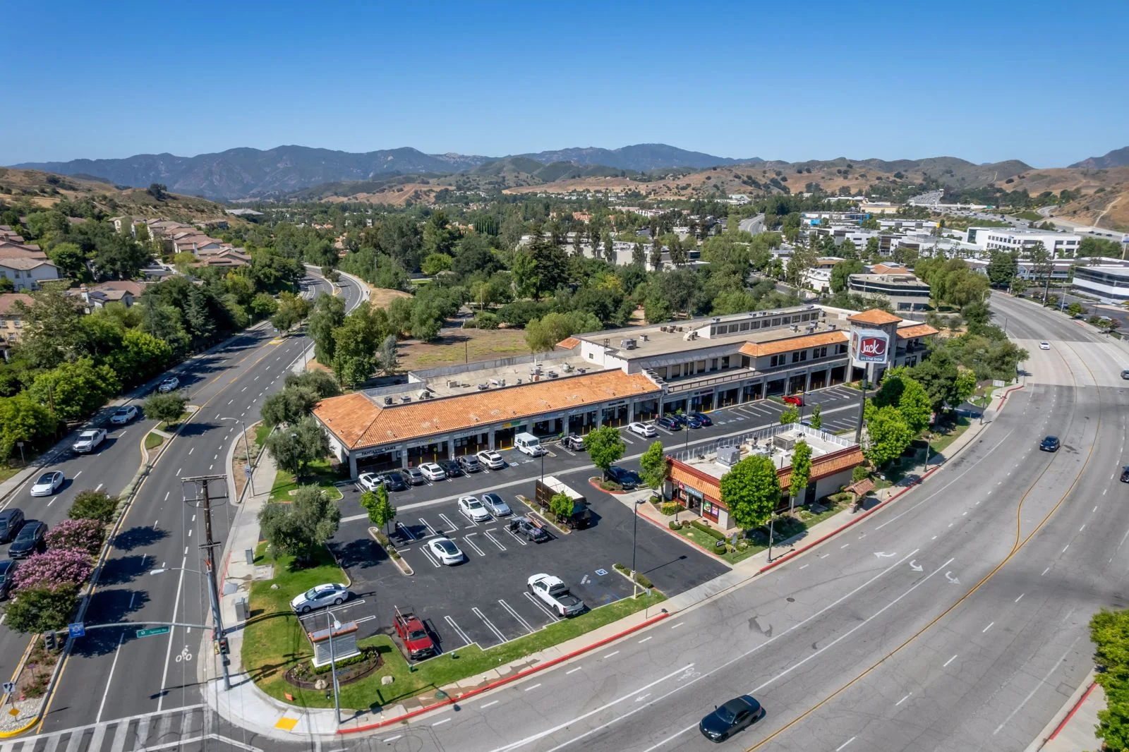 The Plaza at Calabasas — Lease in Calabasas, CA, photo 4 of 4