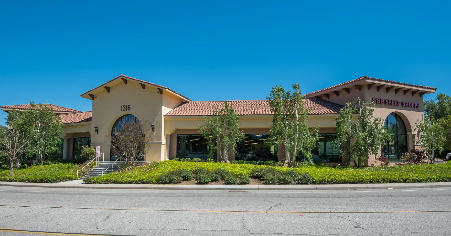 Office in Thousand Oaks, CA — Sale in Thousand Oaks, CA, photo 2 of 6