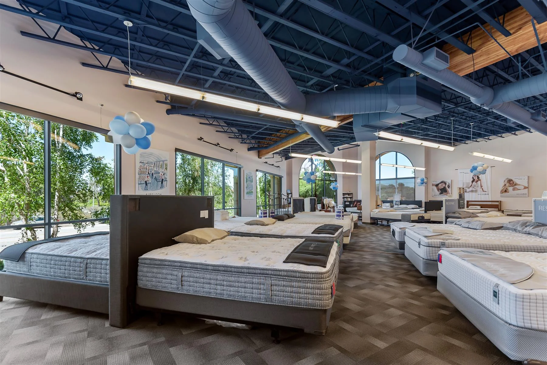 Office in Thousand Oaks, CA — Sale in Thousand Oaks, CA, photo 4 of 6