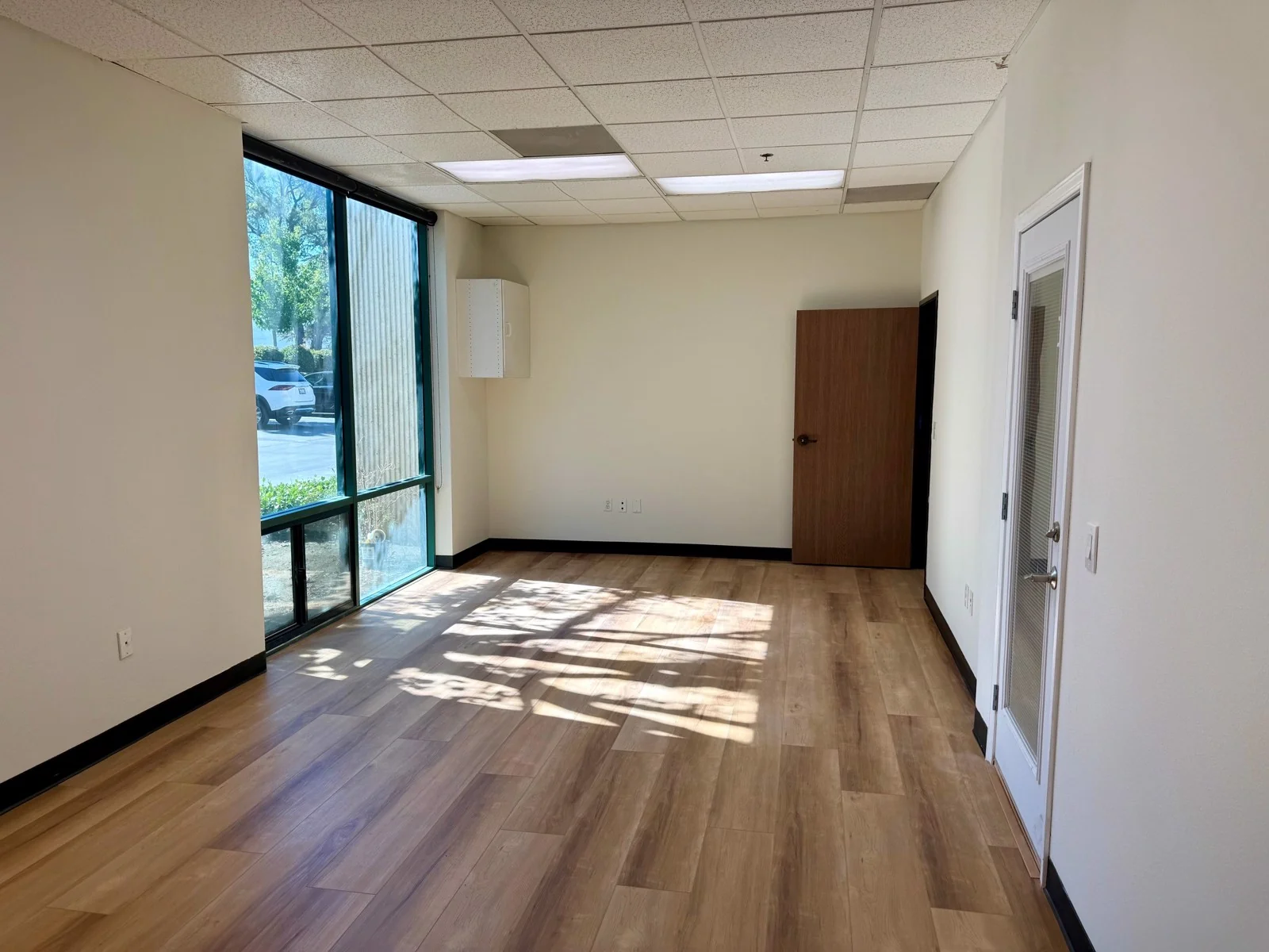 USA Business Park — Lease in Thousand Oaks, CA, photo 6 of 8