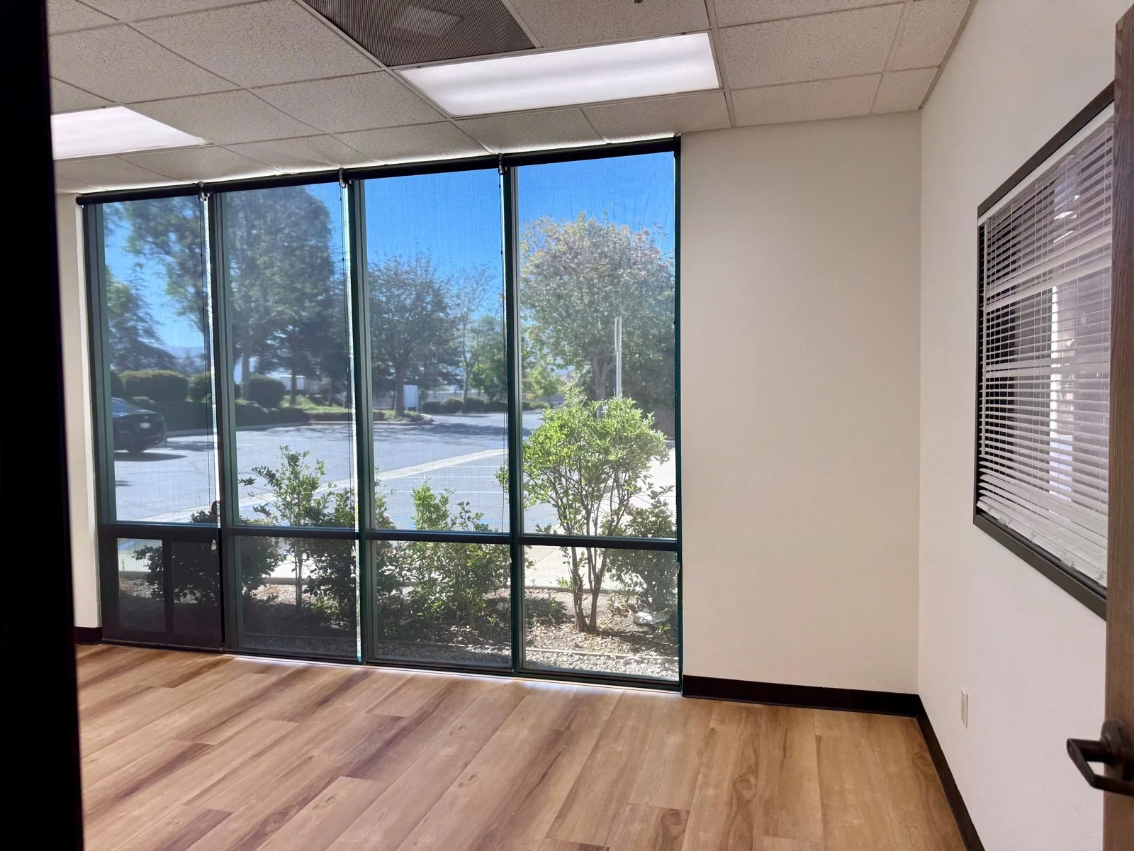 USA Business Park — Lease in Thousand Oaks, CA, photo 8 of 8