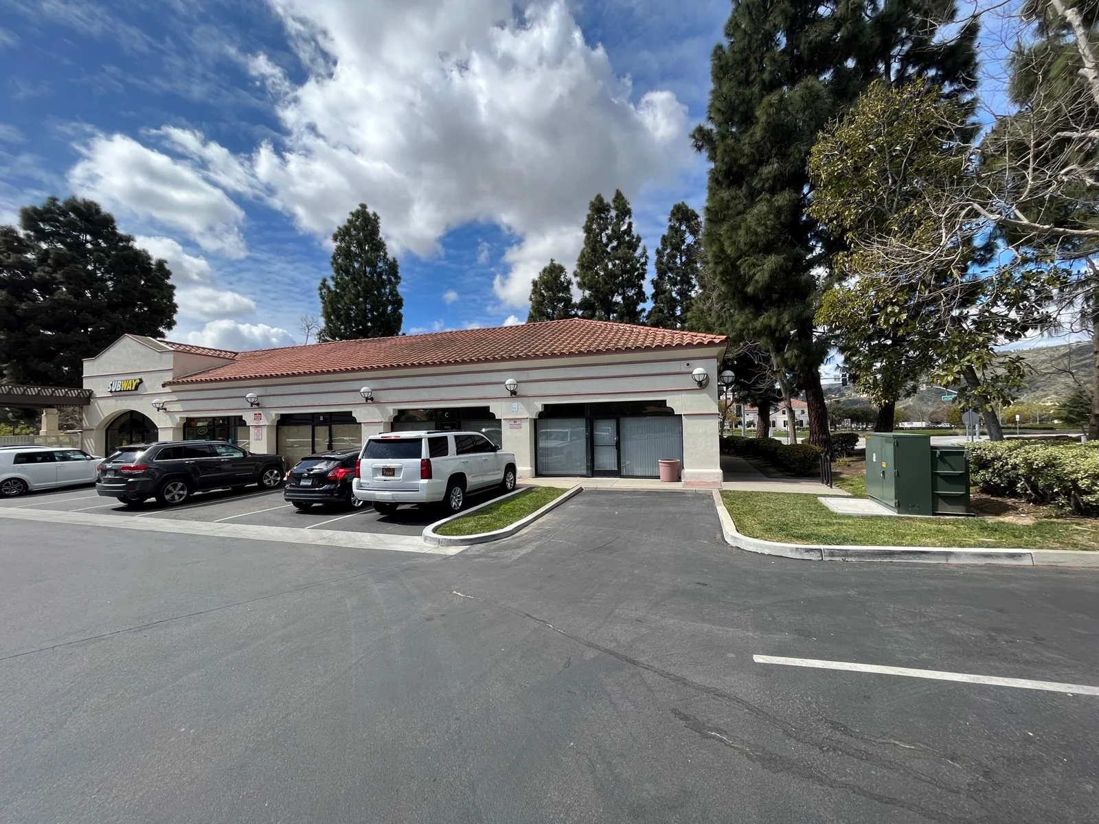 Crossroads Shopping Center - Camarillo — Lease in Camarillo, CA, photo 1 of 1