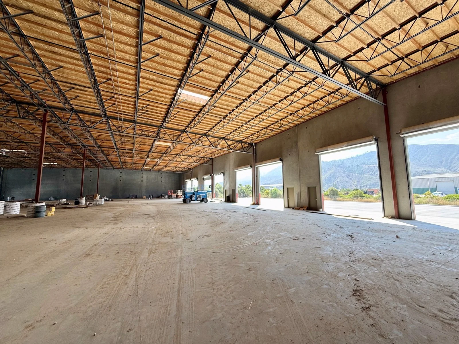 Industrial in Santa Paula, CA — Lease in Santa Paula, CA, photo 6 of 8
