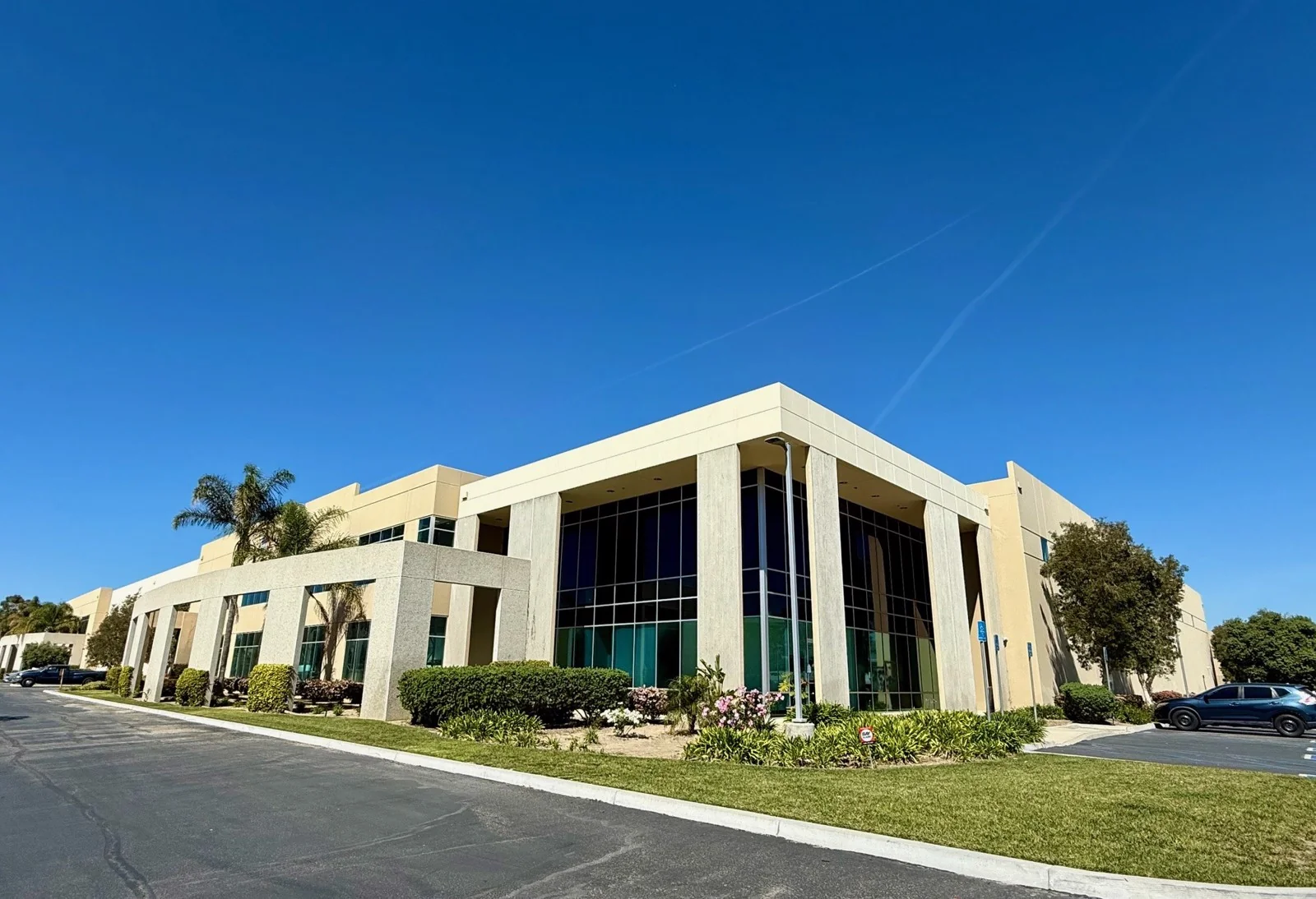 Industrial in Ventura, CA — Lease in Ventura, CA, photo 1 of 8