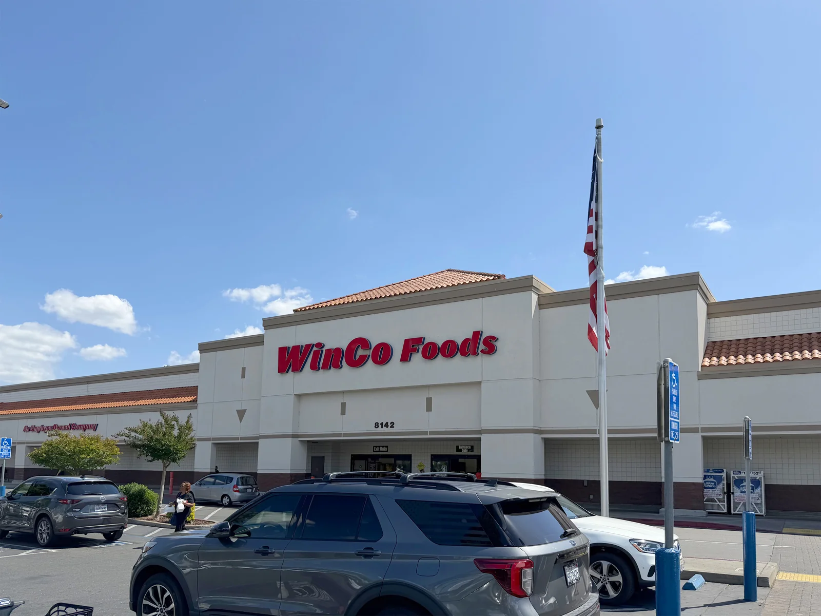 Laguna Marketplace — Lease in Elk Grove, CA, photo 1 of 3