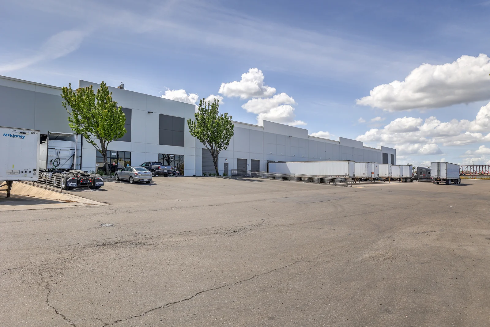 3837 Producers Drive — Lease in Stockton, CA, photo 2 of 2
