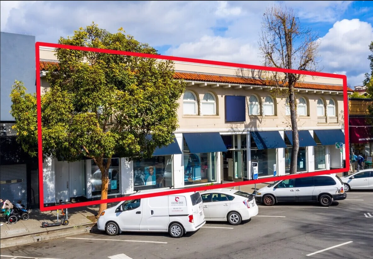 Retail in Oakland, CA — Sale in Oakland, CA, photo 1 of 1