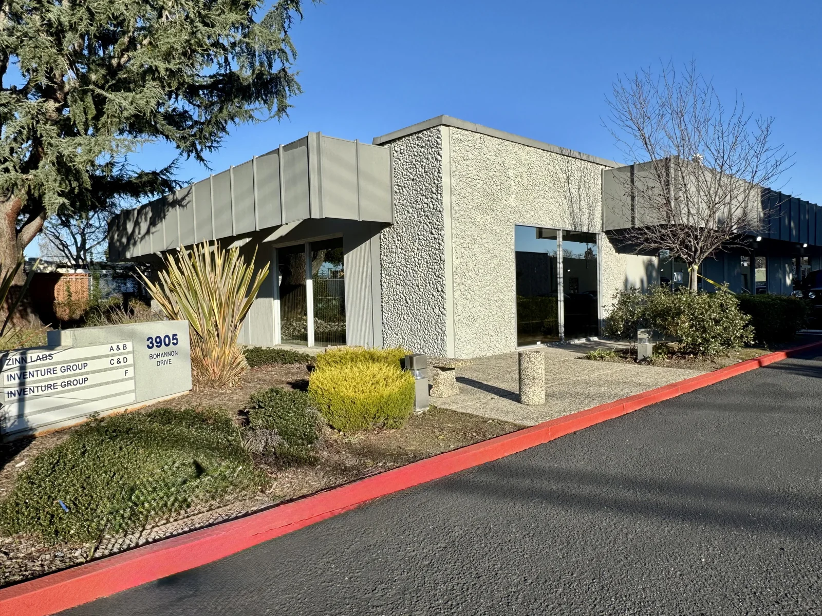 Industrial in Menlo Park, CA — Lease in Menlo Park, CA, photo 1 of 4