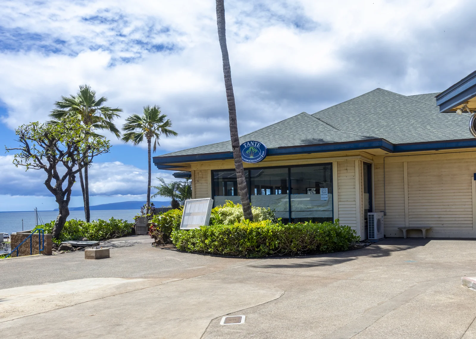 Maui Harbor Shops — Lease in Wailuku, HI, photo 2 of 8