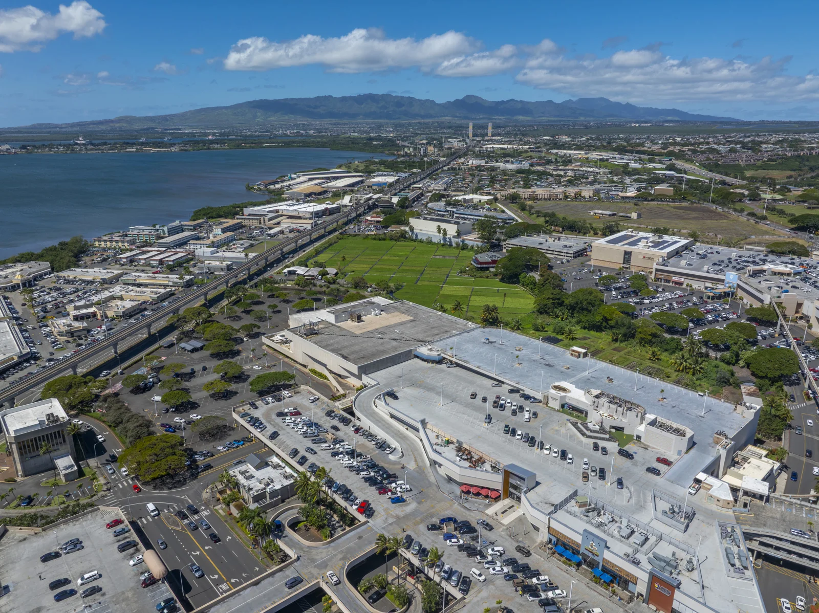 Pearlridge Center — Lease in Aiea, HI, photo 3 of 7