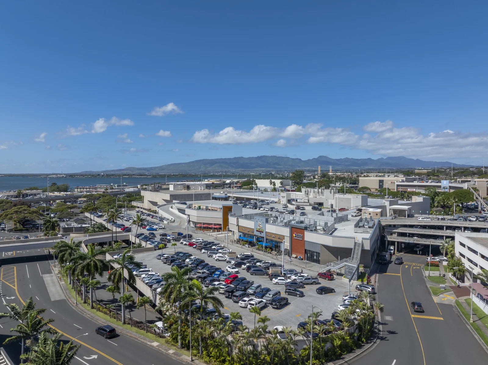 Pearlridge Center — Lease in Aiea, HI, photo 4 of 7