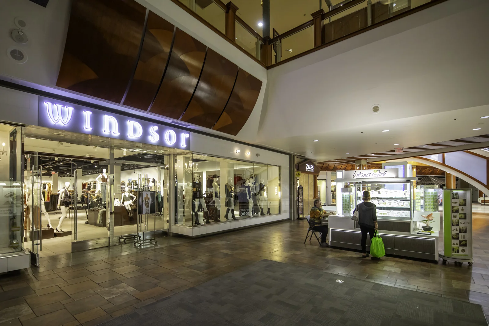 Pearlridge Center — Lease in Aiea, HI, photo 7 of 7