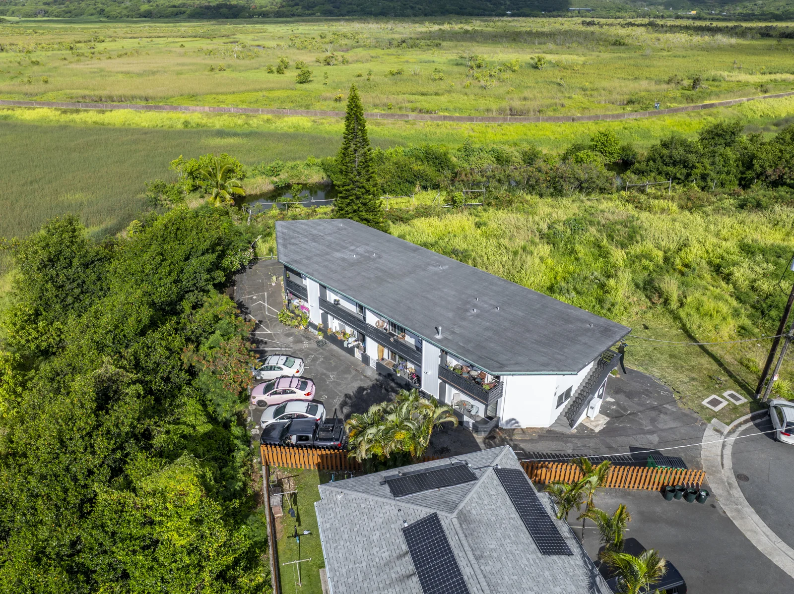 733 Kihapai Place | Kihapai Apartments — Sale in Kailua, HI, photo 2 of 8