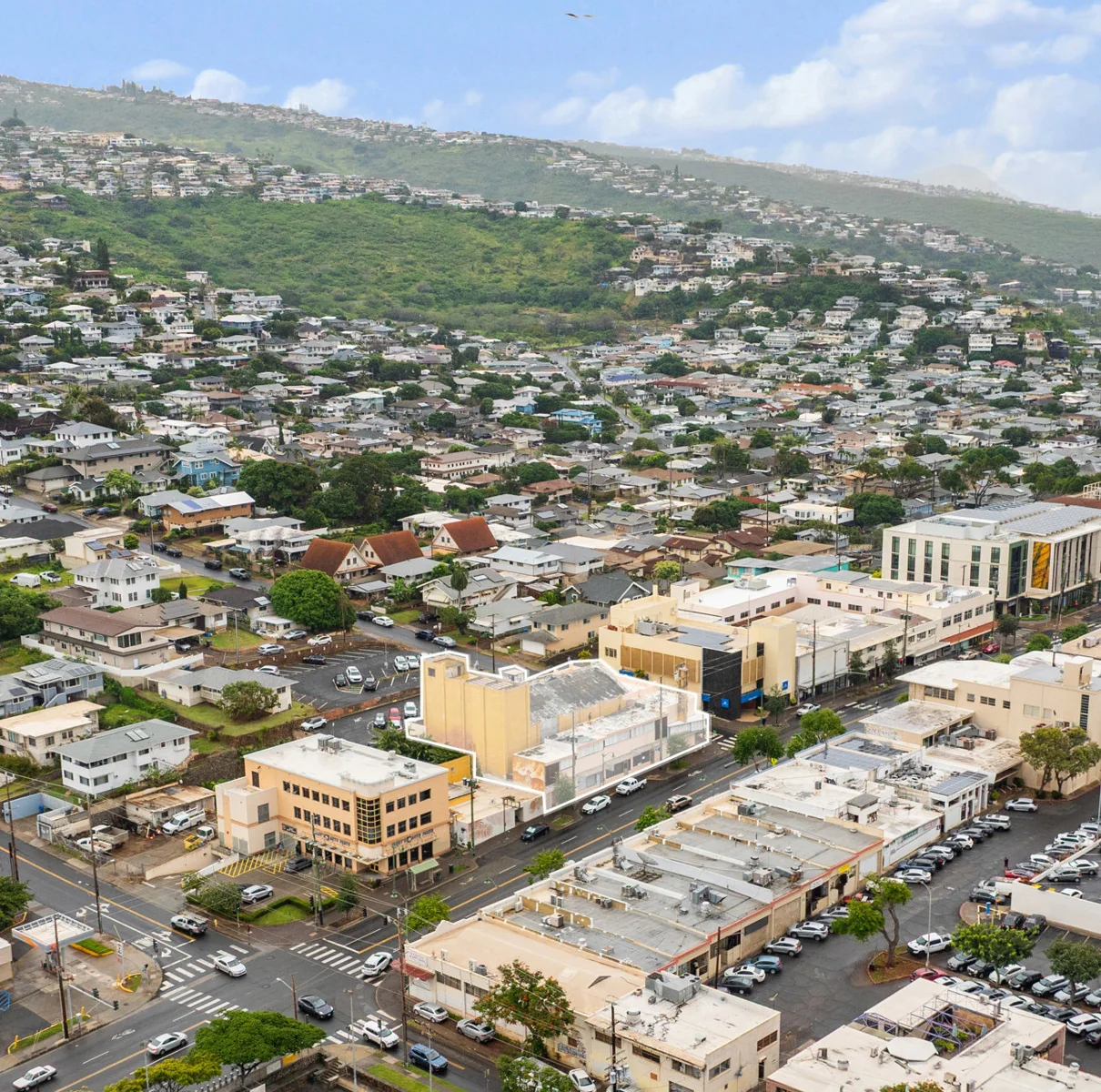 3588 Waialae Ave | Queen Theater — Sale in Honolulu, HI, photo 4 of 6