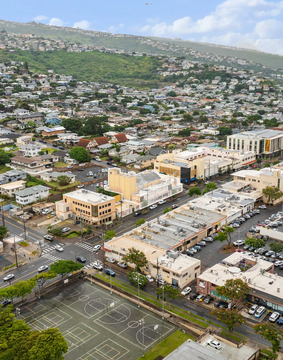 3588 Waialae Ave | Queen Theater — Sale in Honolulu, HI, photo 5 of 6