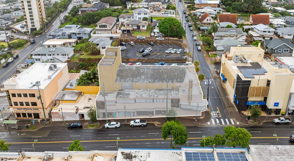 3588 Waialae Ave | Queen Theater — Sale in Honolulu, HI, photo 6 of 6