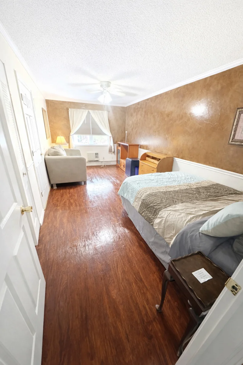 Hospitality in Rensselaer, NY — Sale in Rensselaer, NY, photo 4 of 8