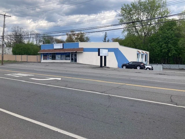 Retail in Schenectady, NY — Sale in Schenectady, NY, photo 1 of 8