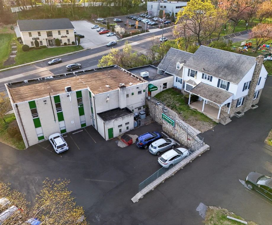 Connor Complex — Sale in Abington, PA, photo 3 of 8