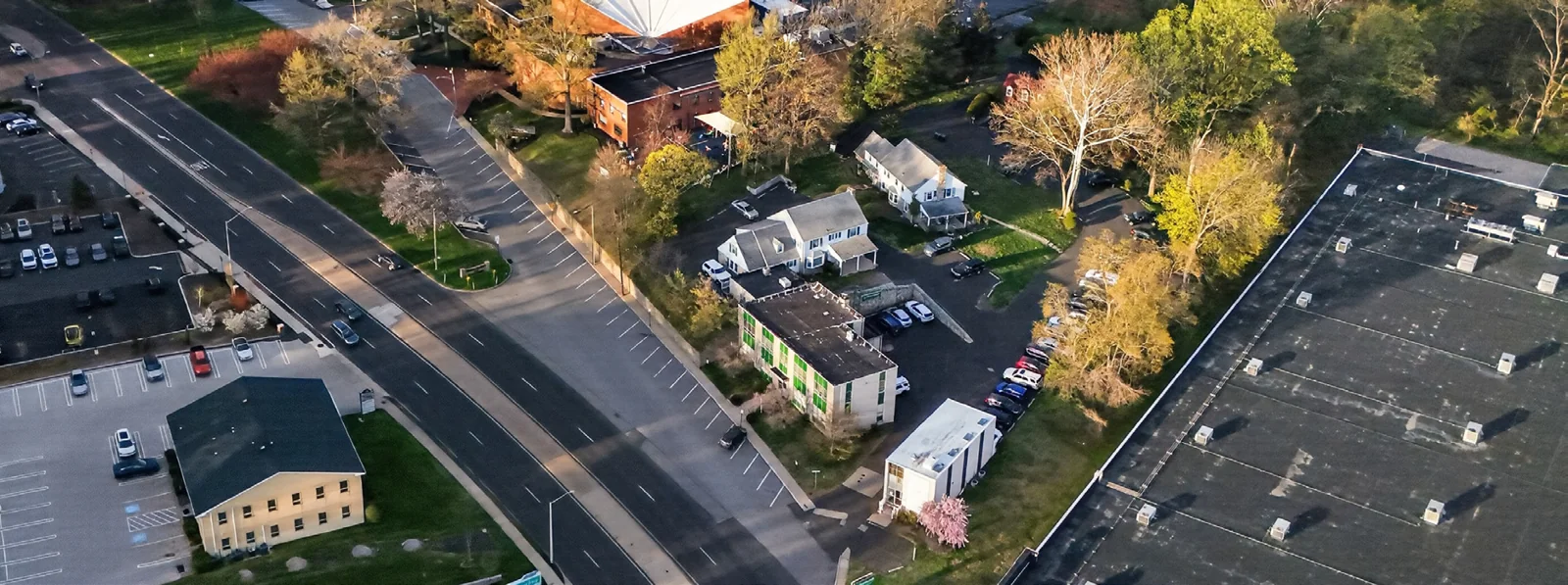 Connor Complex — Sale in Abington, PA, photo 4 of 8