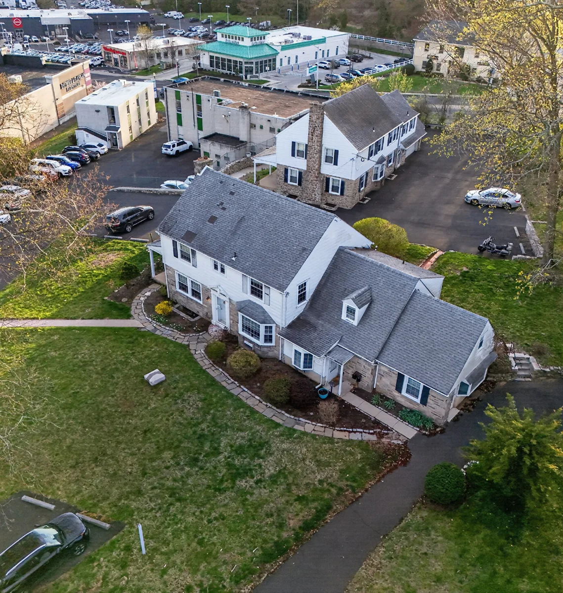 Connor Complex — Sale in Abington, PA, photo 6 of 8