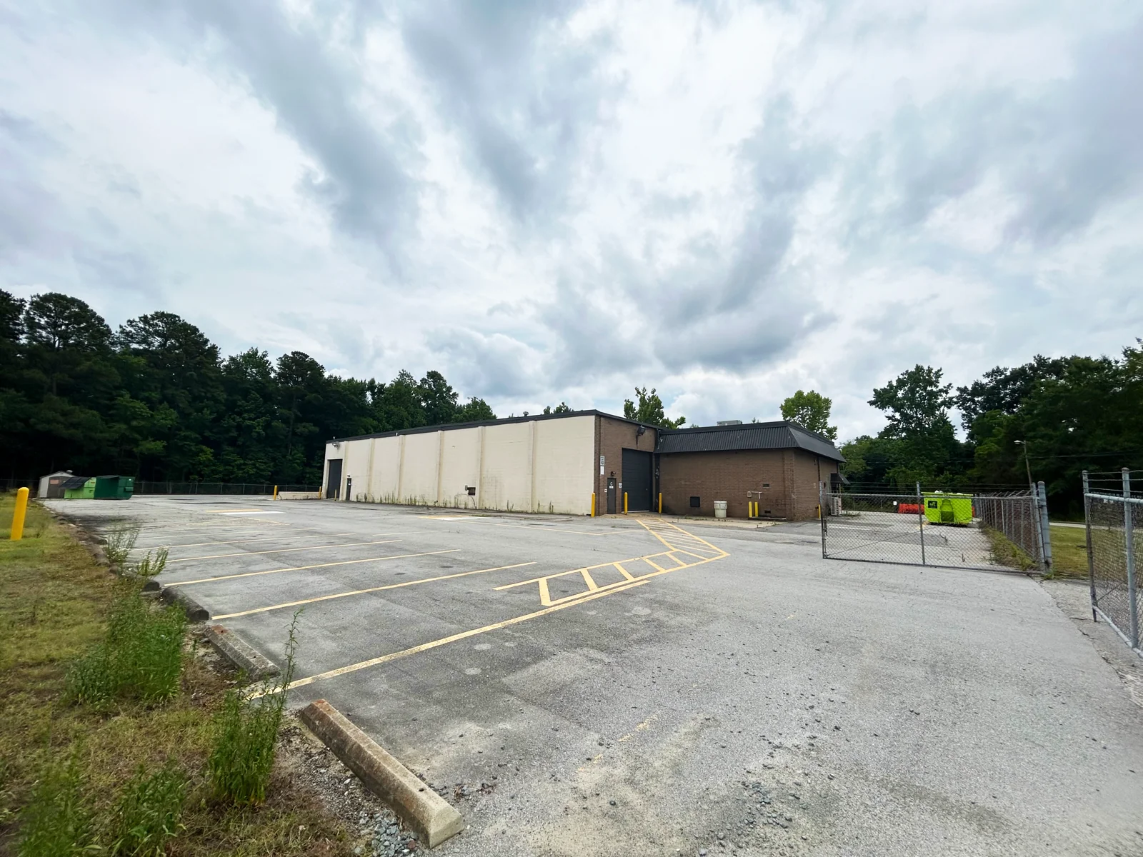 709 Summit Avenue — Sale in Kinston, NC, photo 1 of 5