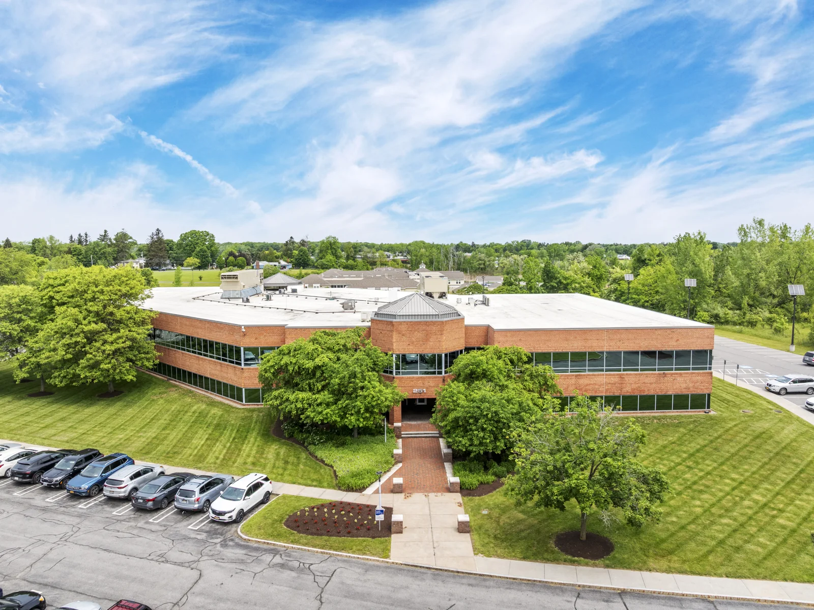 Office in Syracuse, NY — Sale in Syracuse, NY, photo 1 of 7