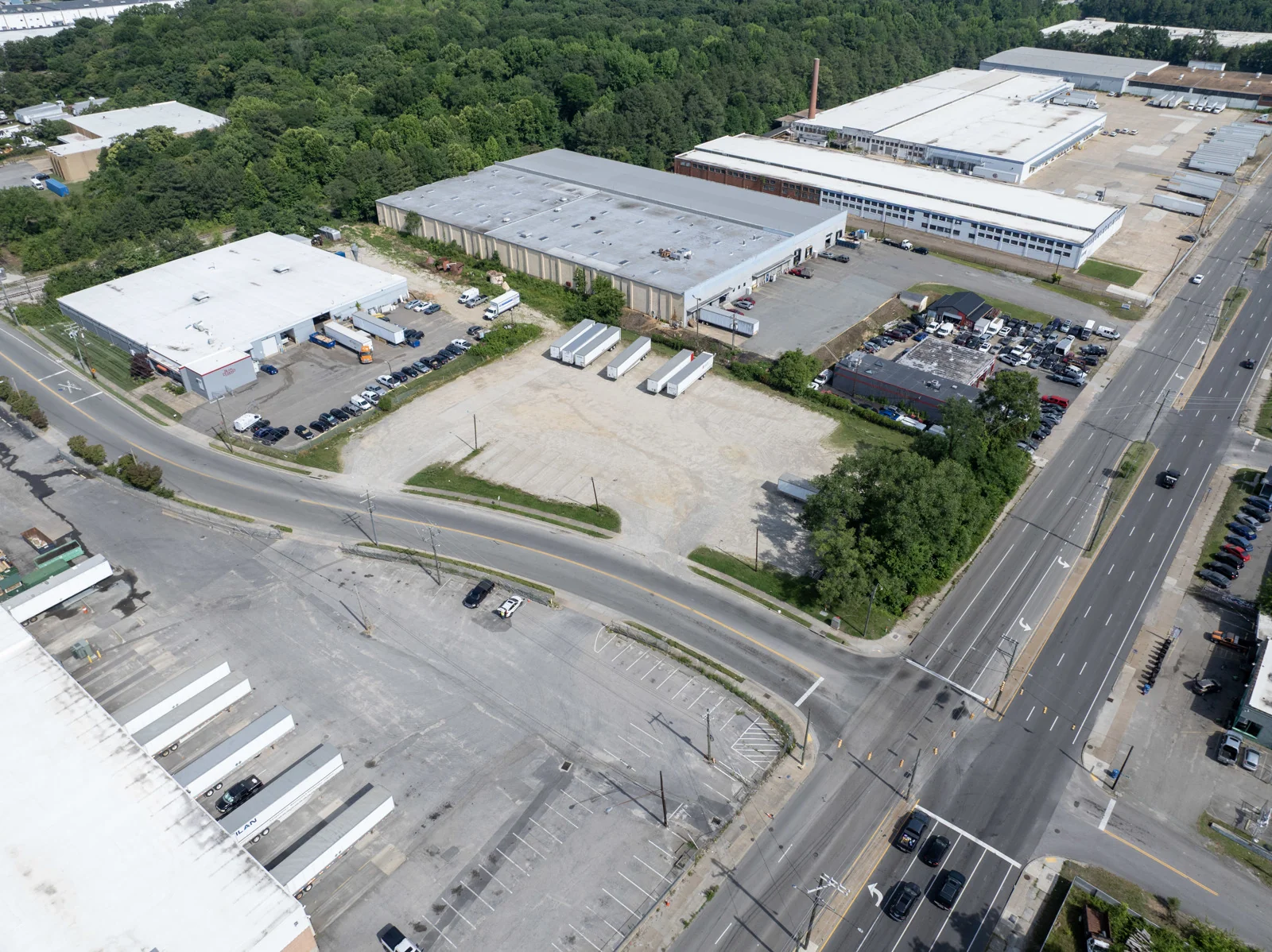 Richmond Highway Industrial — Sale in Richmond, VA, photo 4 of 8