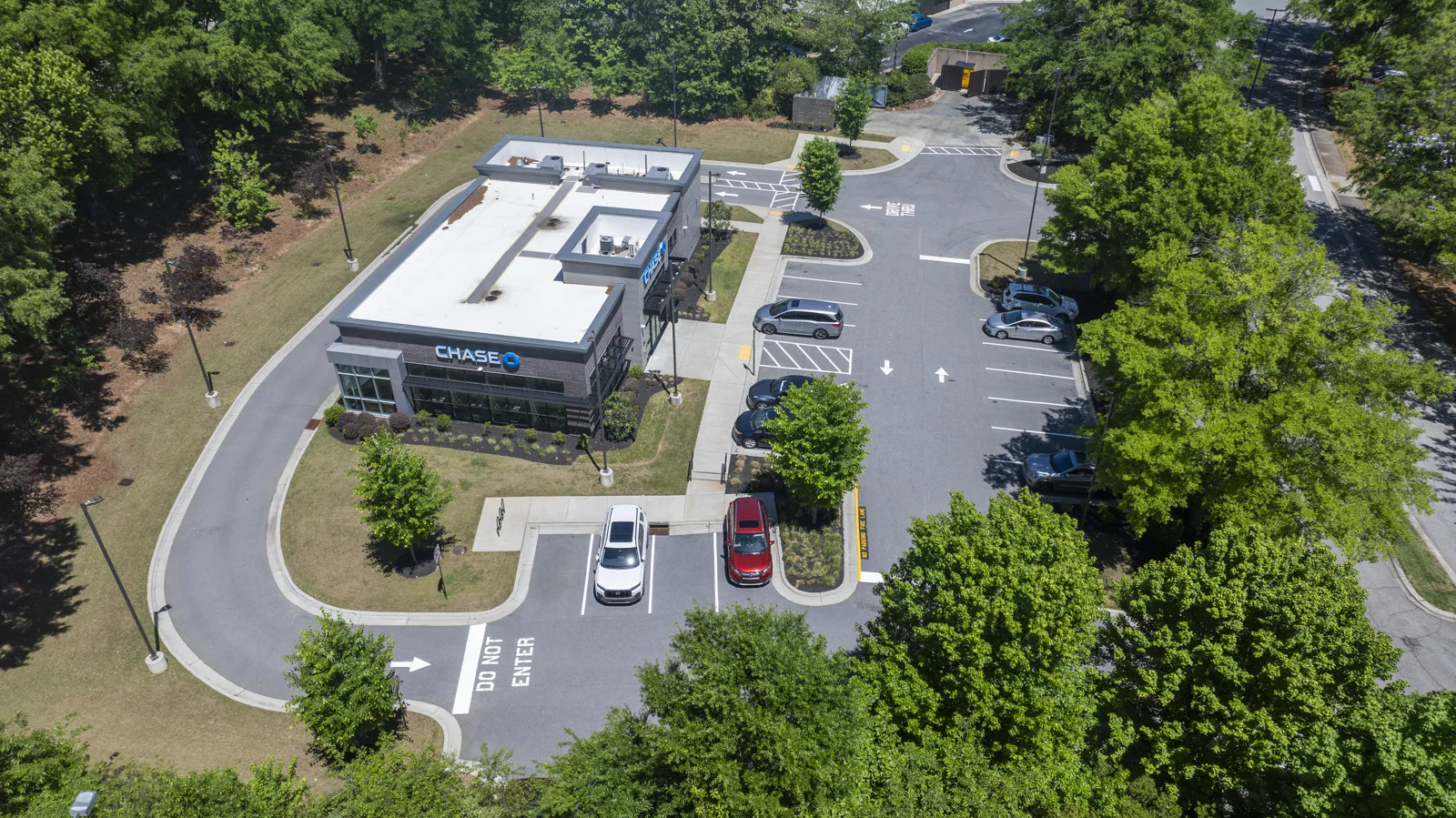 Chase Bank in Waverly Place — Sale in Cary, NC, photo 2 of 3