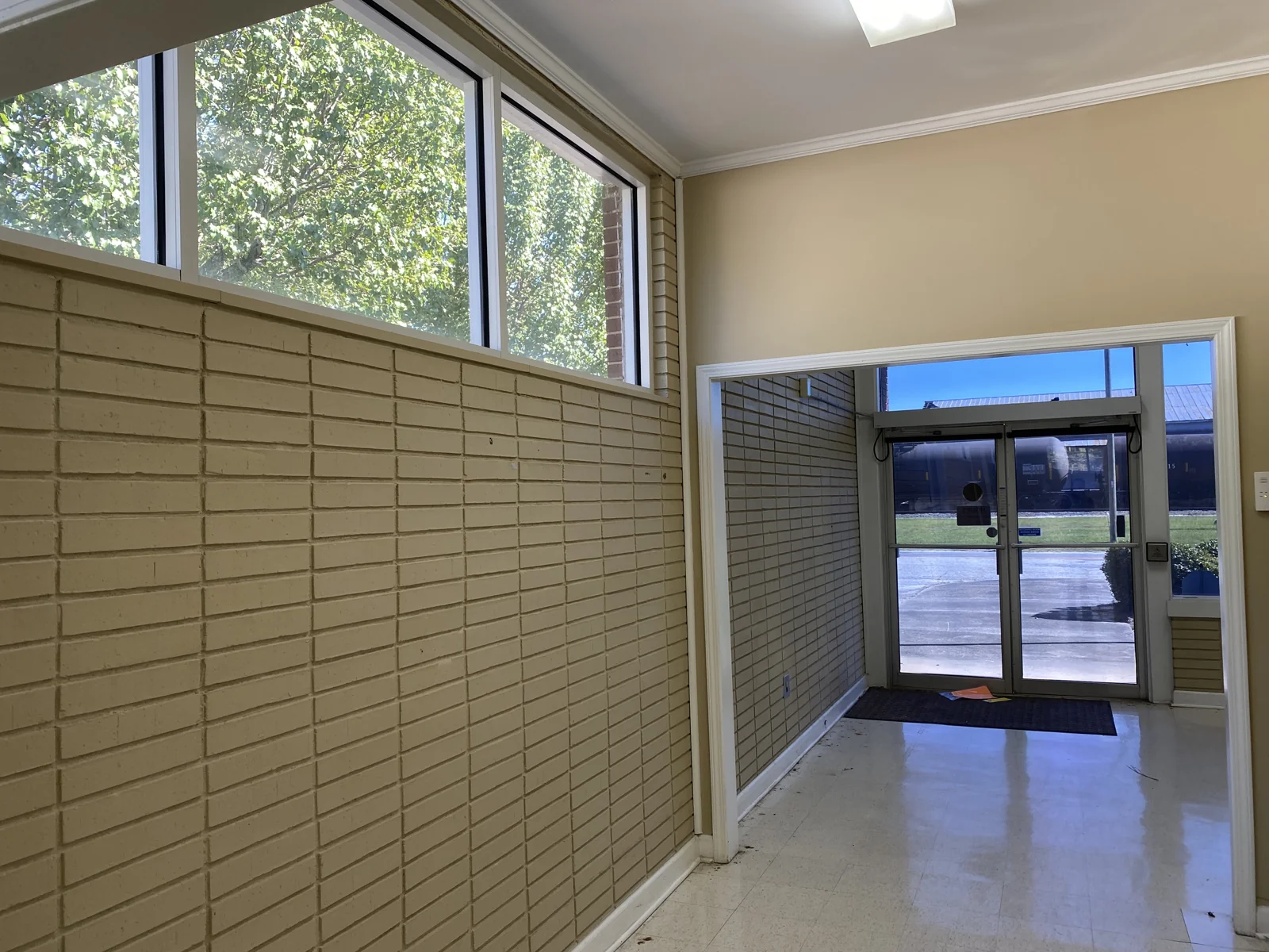 Office in Kershaw, SC — Sale in Kershaw, SC, photo 3 of 6
