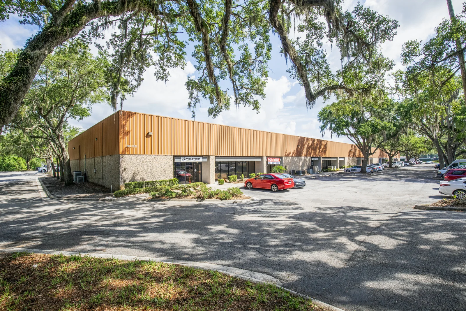 Gateway Industrial Park — Sale in Kissimmee, FL, photo 1 of 5
