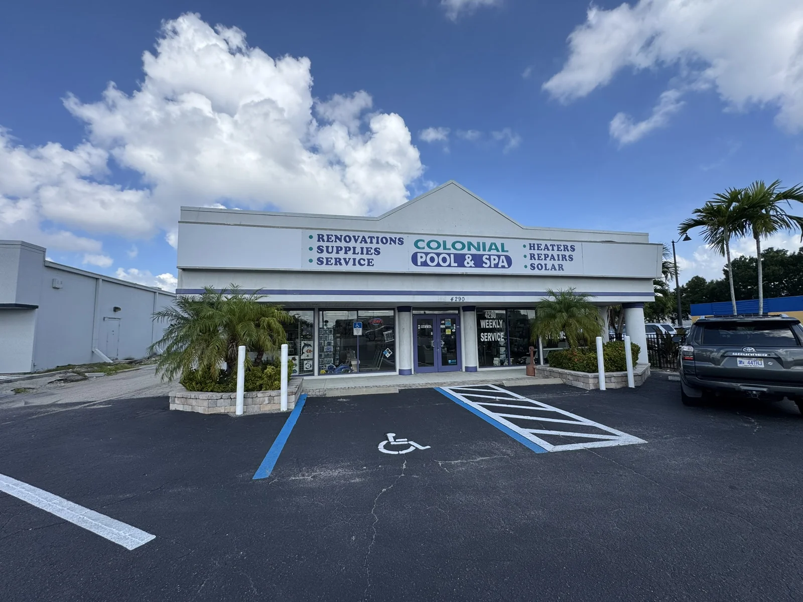 4290 Cleveland Avenue — Sale in Fort Myers, FL, photo 1 of 8