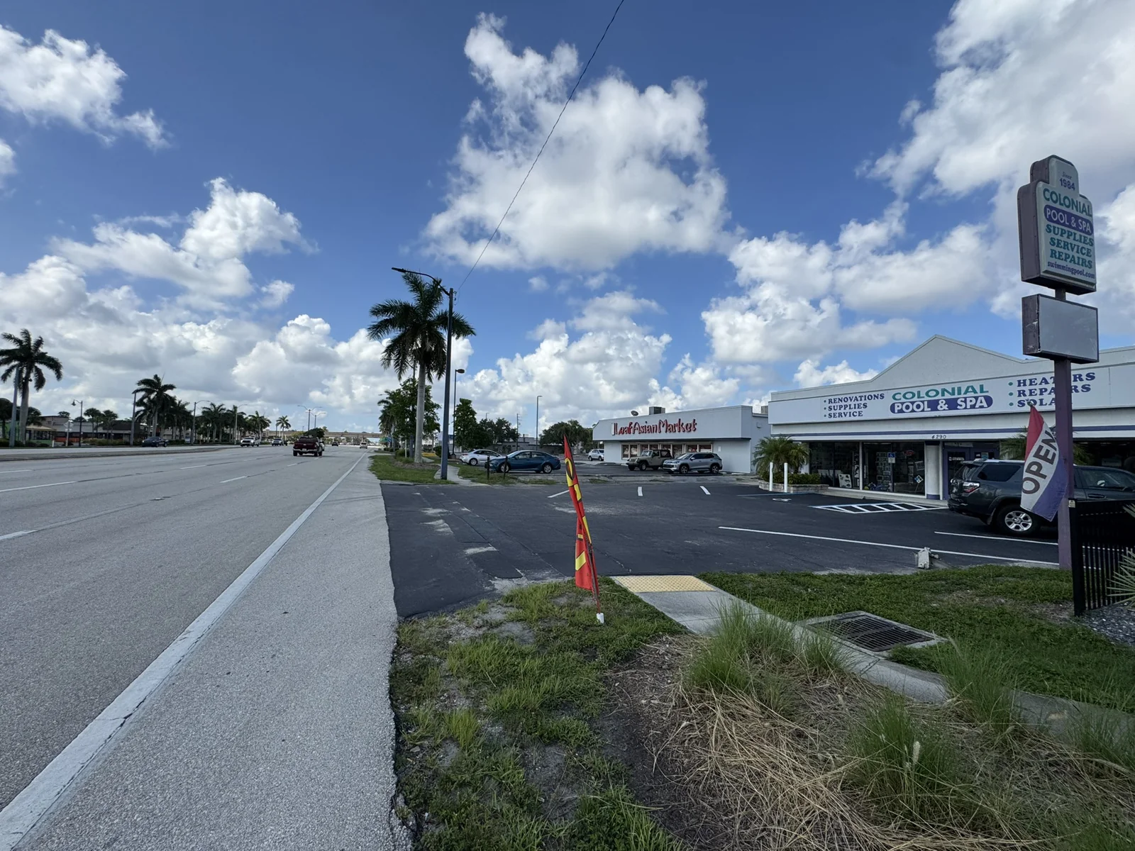 4290 Cleveland Avenue — Sale in Fort Myers, FL, photo 4 of 8