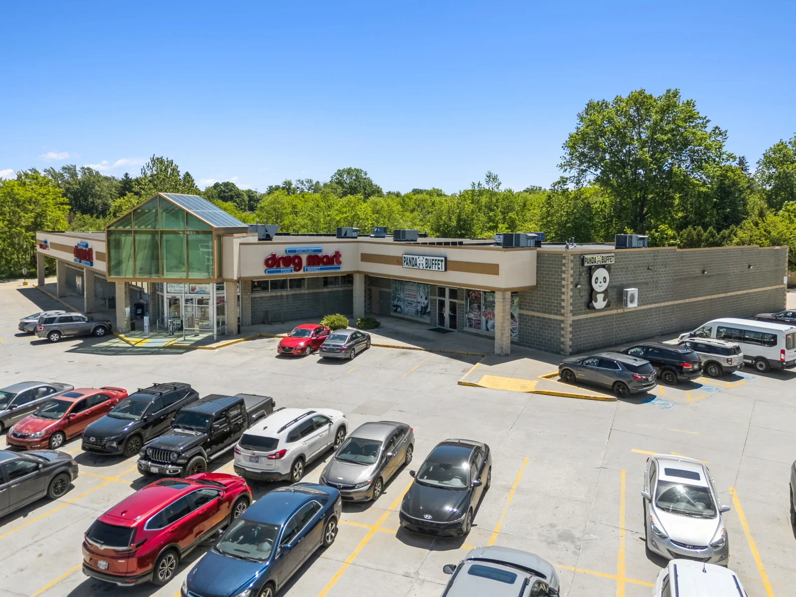 Net Leased, Multi-Tenant Retail Investment — Sale in Ashtabula, OH, photo 1 of 8