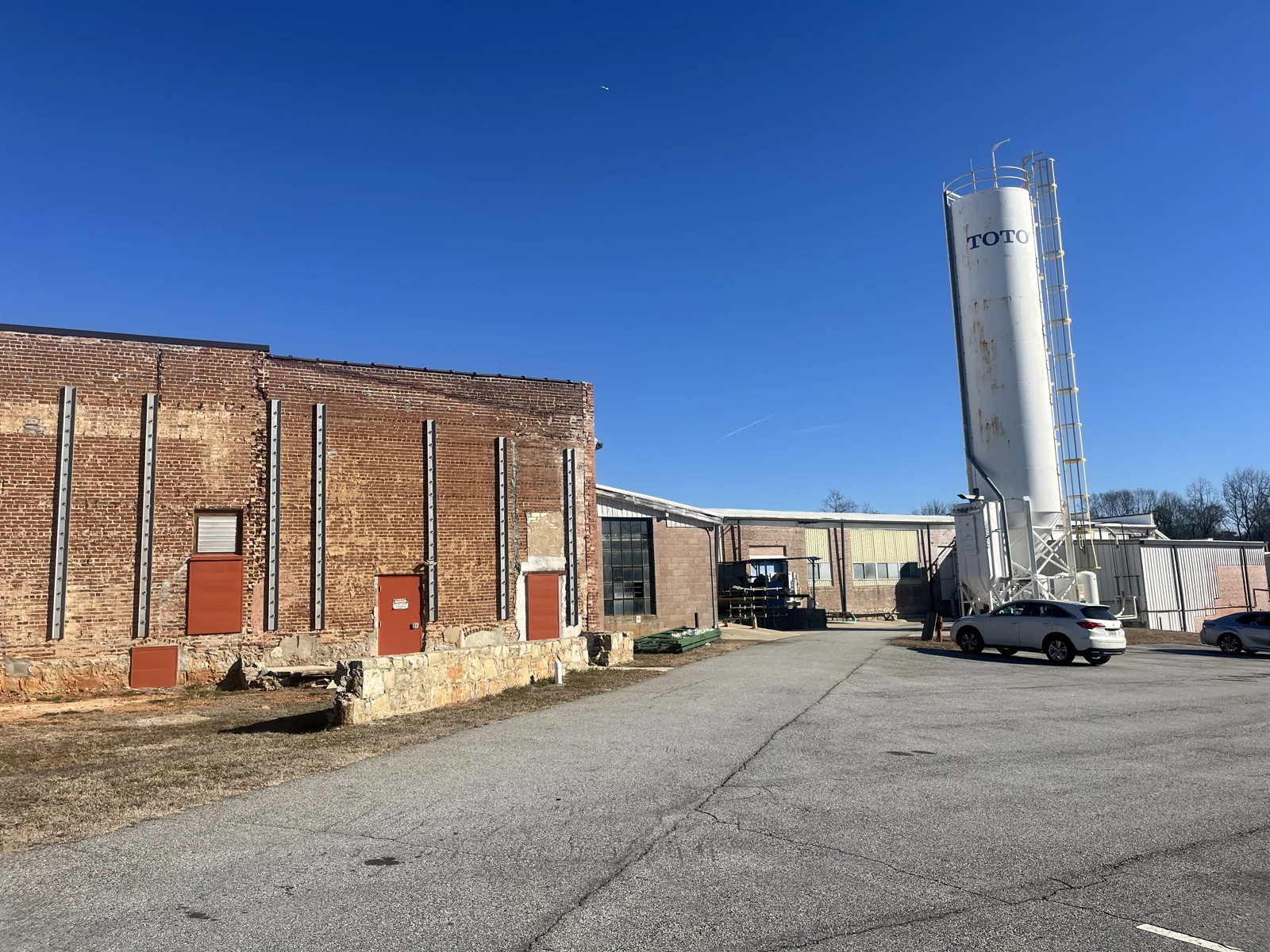 Industrial in Atlanta, GA — Sale in Atlanta, GA, photo 1 of 3