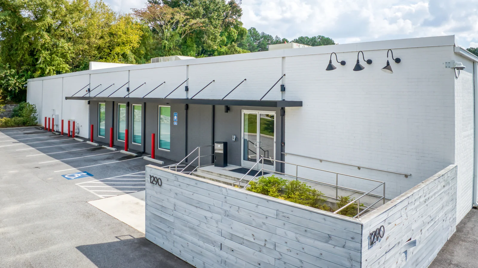 1290 Collier Rd NW — Sale in Atlanta, GA, photo 2 of 8